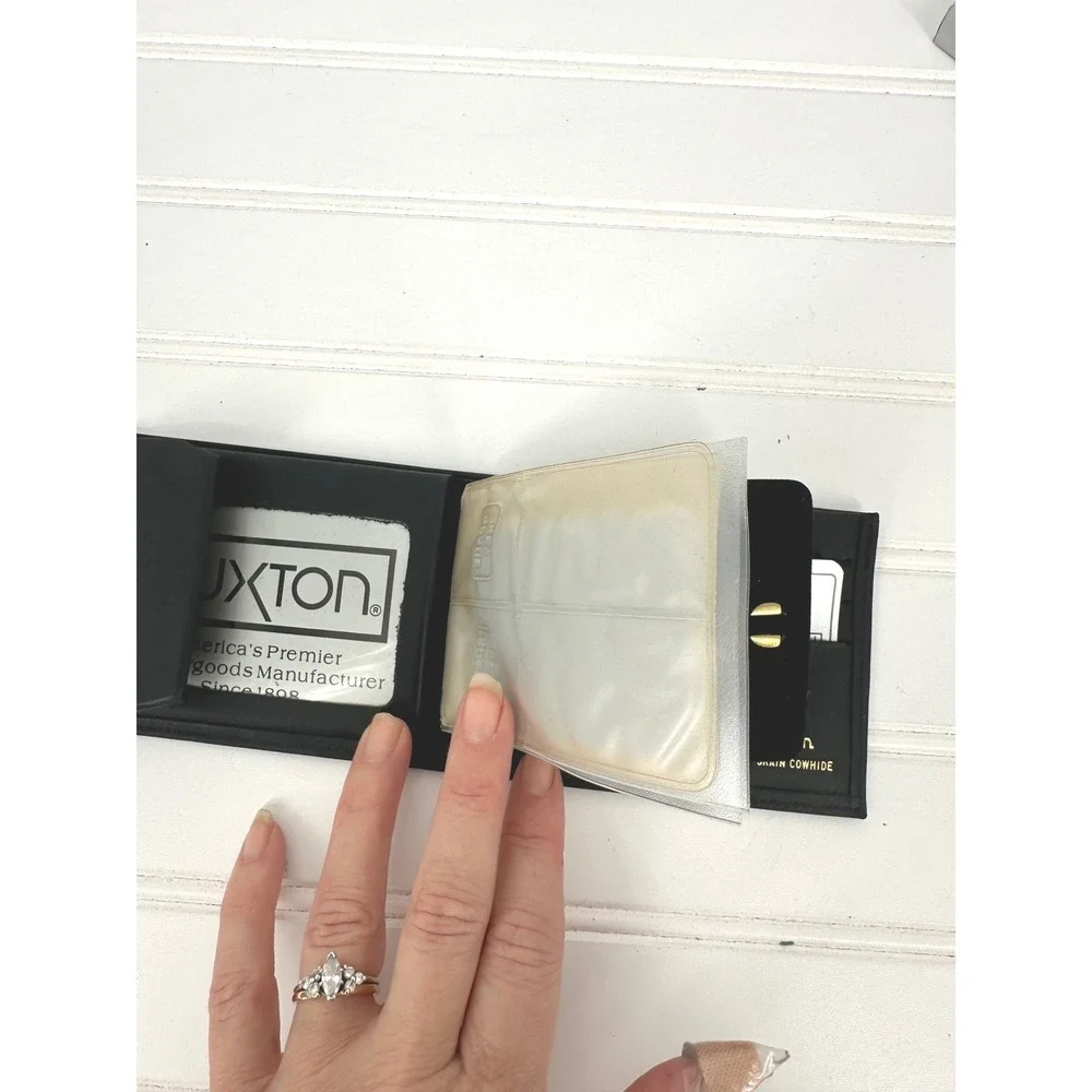 Buxton bifold wallet